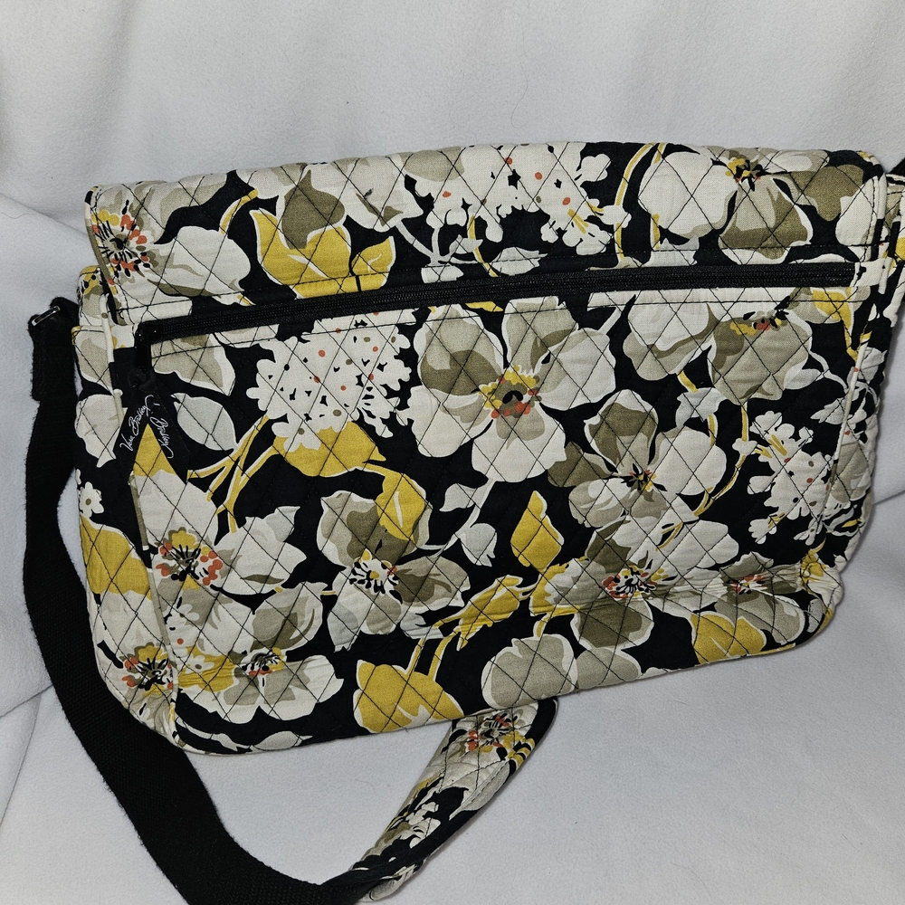 Vera Bradley Laptop Messenger Bag Retired Pattern Dogwood